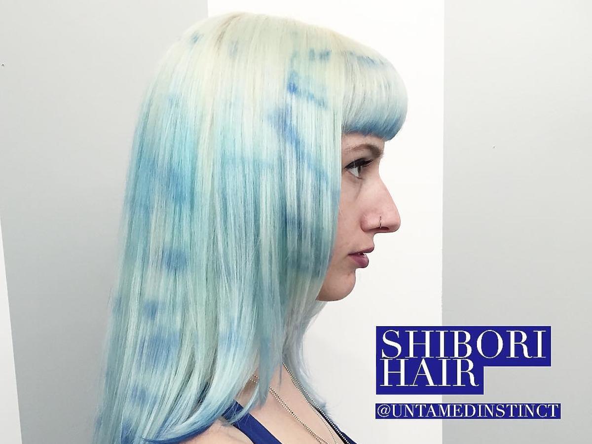 Nowy trend w koloryzacji włosów: shibori hair