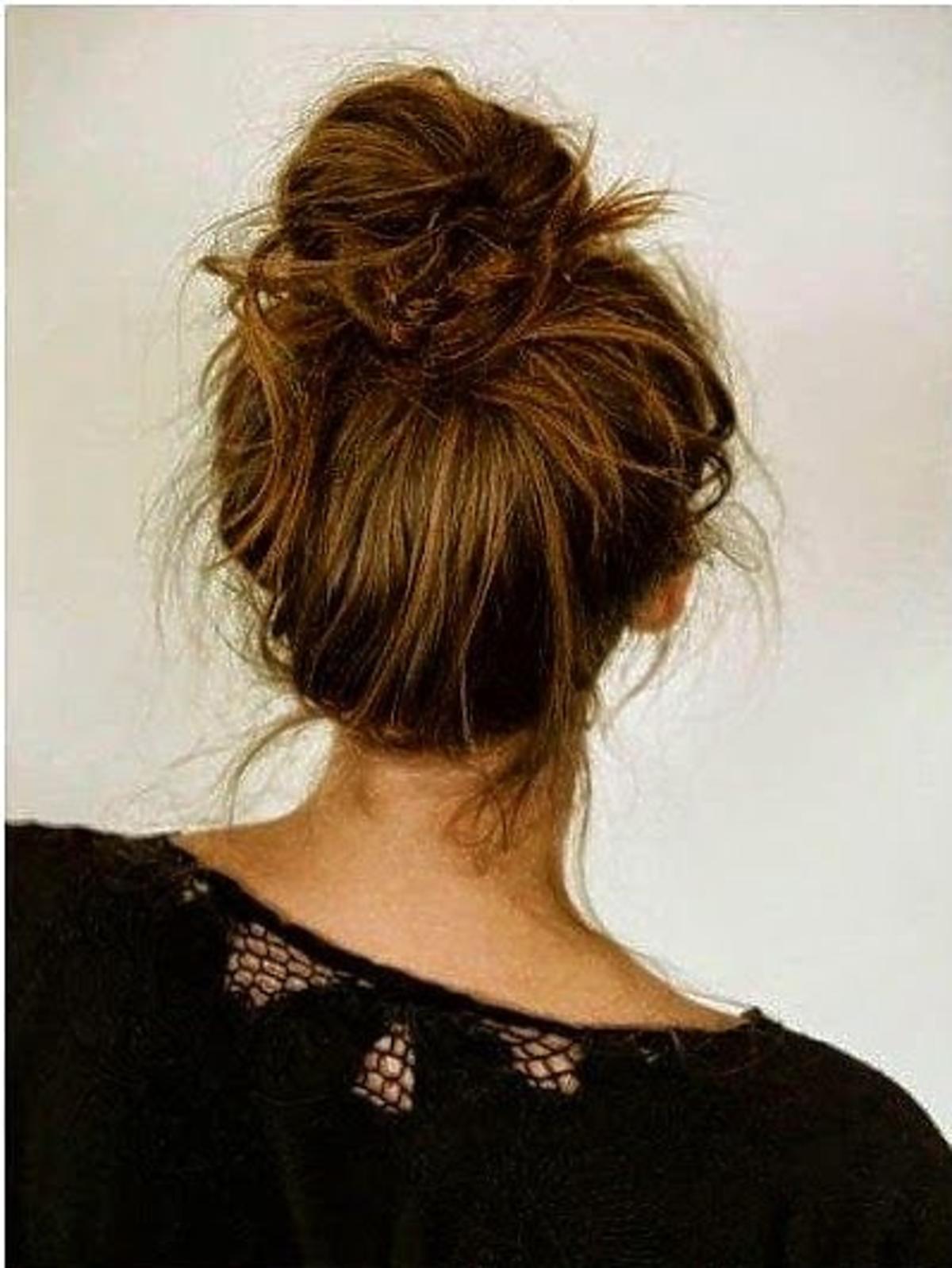 Messy bun, czyli luźny kok na szybko