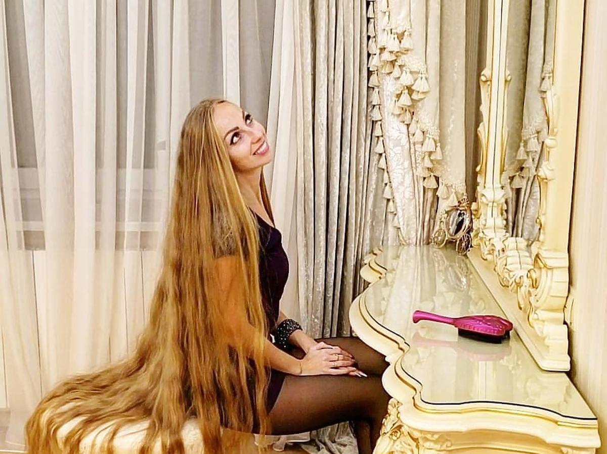 Alena Krawczenko - Ukrainka z prawie 2-metrowymi włosami