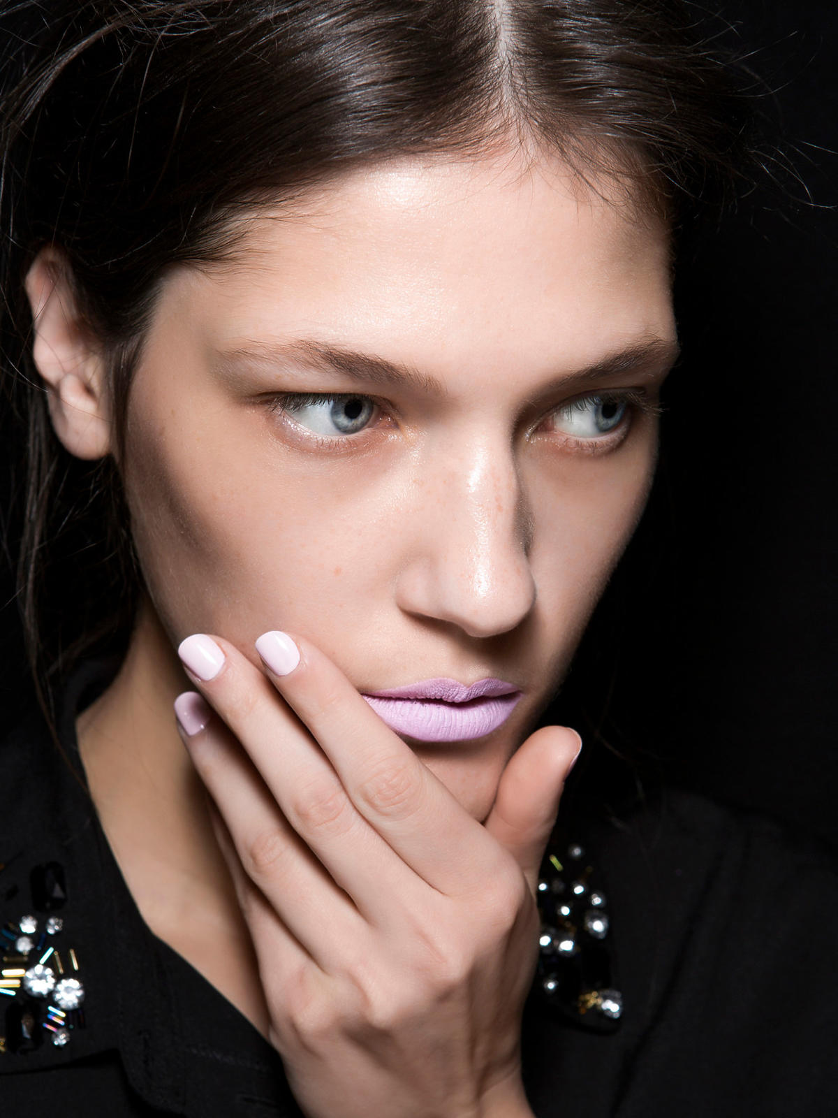 Manicure na jesień 2014, białe paznokcie Colangelo