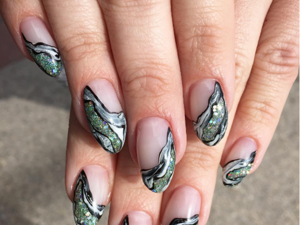 Mineralny manicure