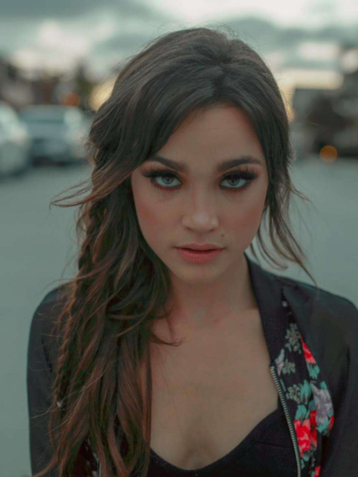Natalie Zettel - najładniejsza kobieta z całej rodziny Kardashianek?