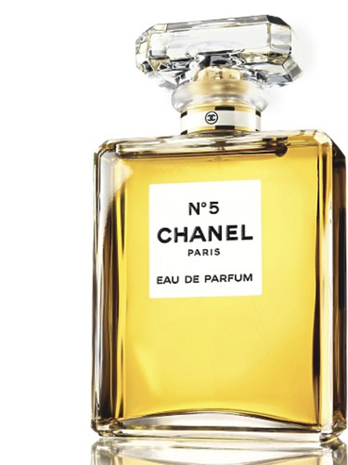 Woda perfumowana Chanel N°5, 421zł / 50ml