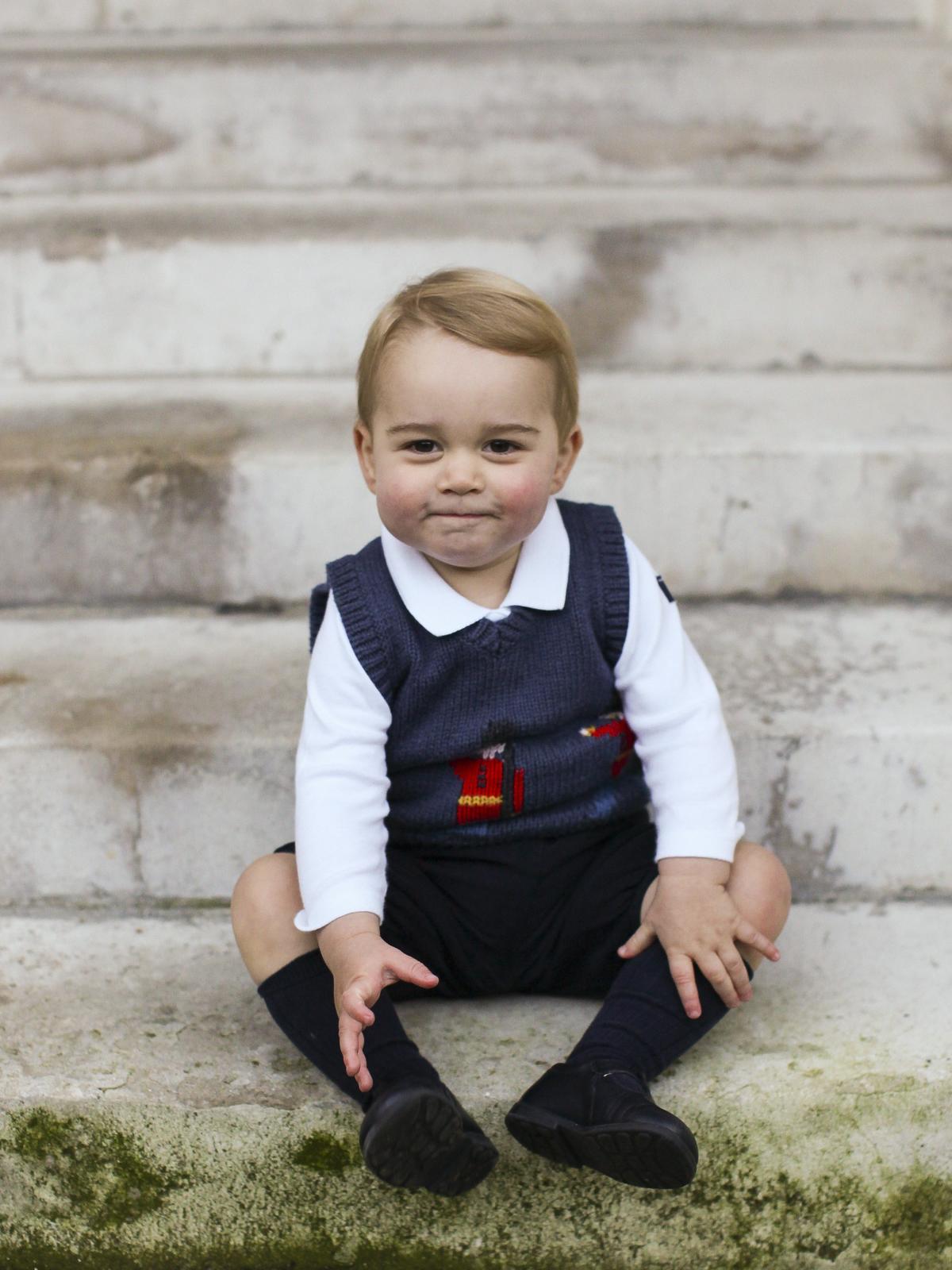 Książę Jerzy kończy cztery lata - jak zmieniał się syn Kate i Williama?