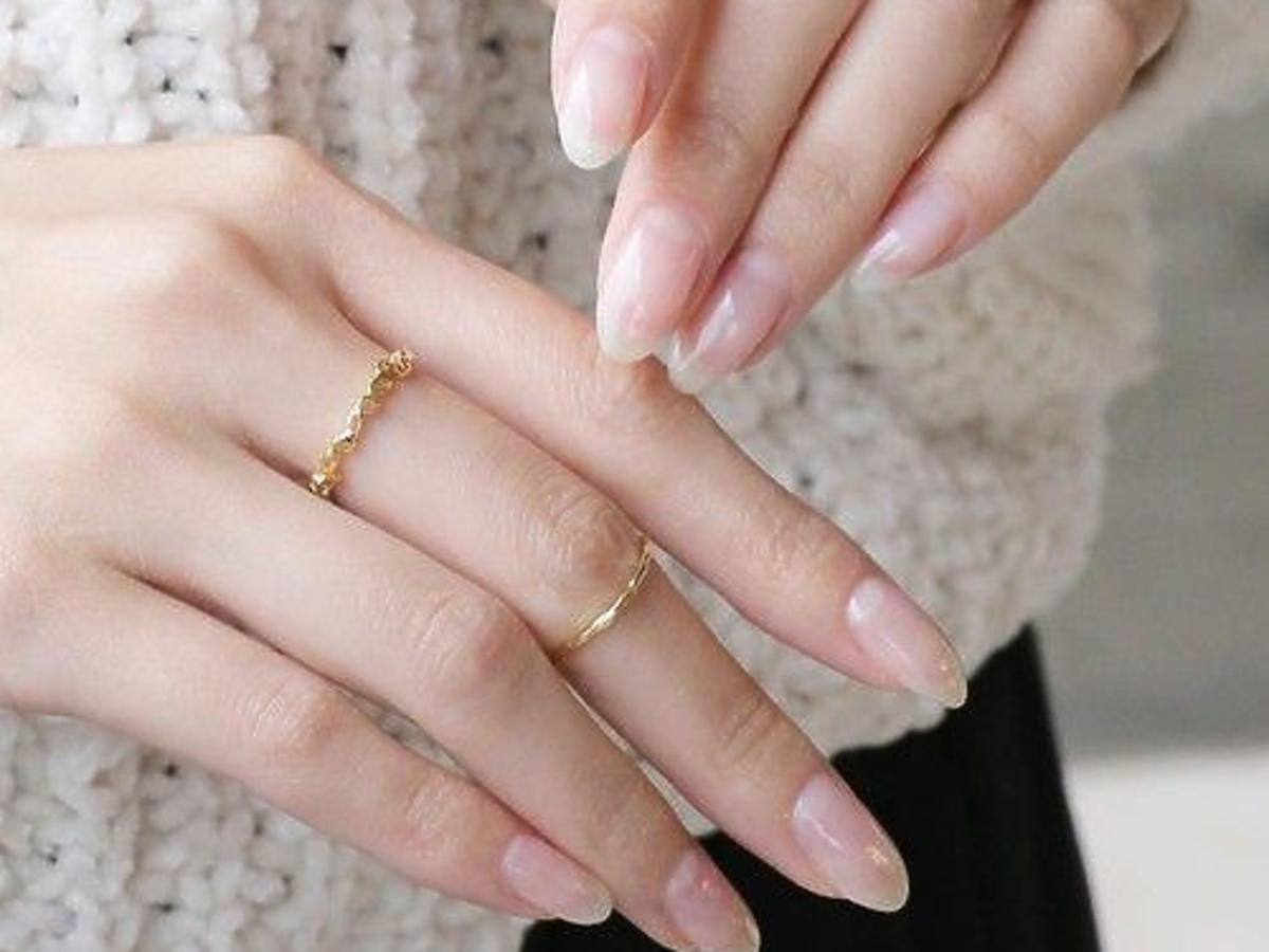bare nails modne paznokcie 2020