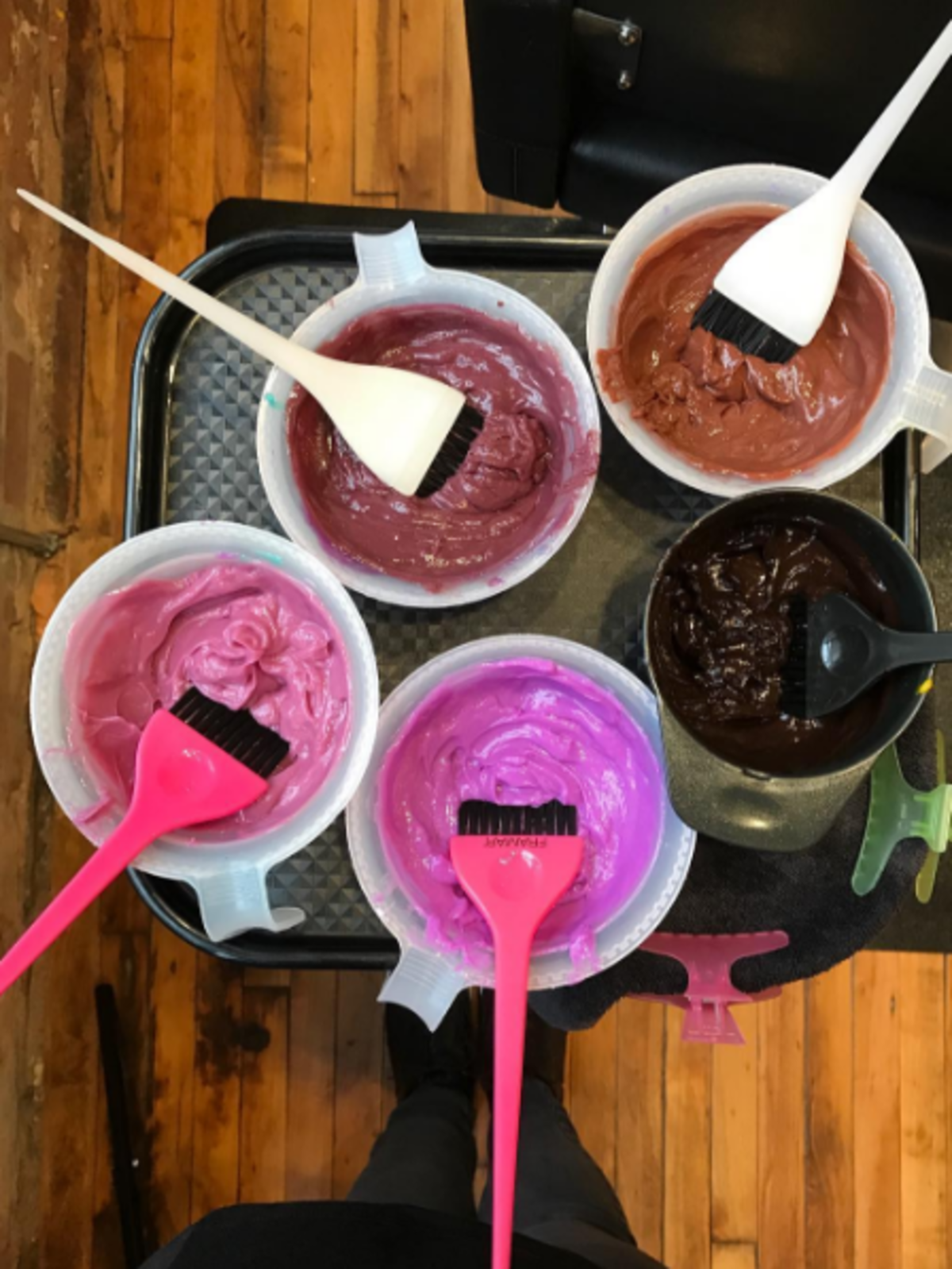 Odcienie farb do farbowania włosów w kolorze chocolate mauve