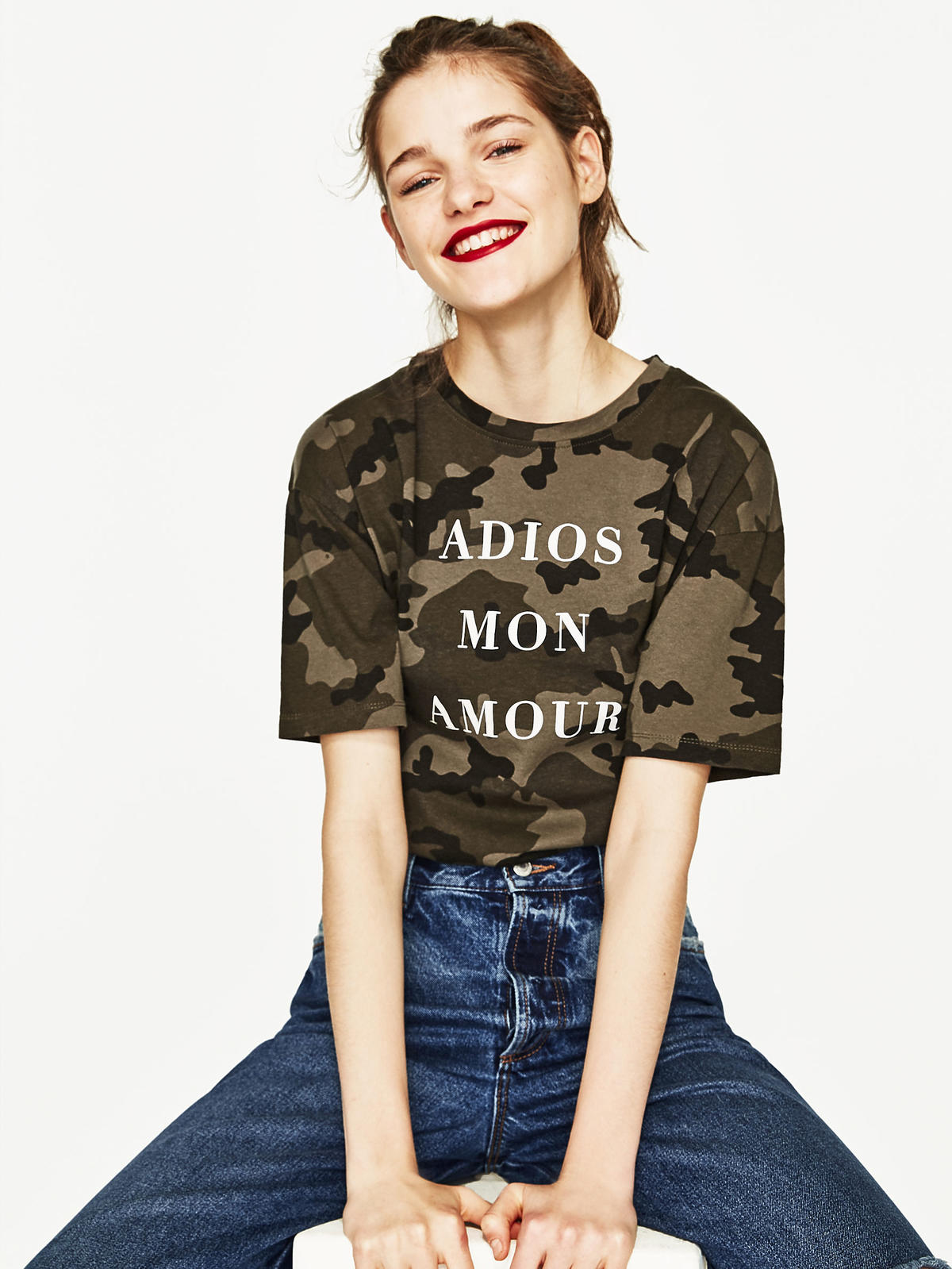 Koszulka moro z napisem - Zara - 59,90 zł