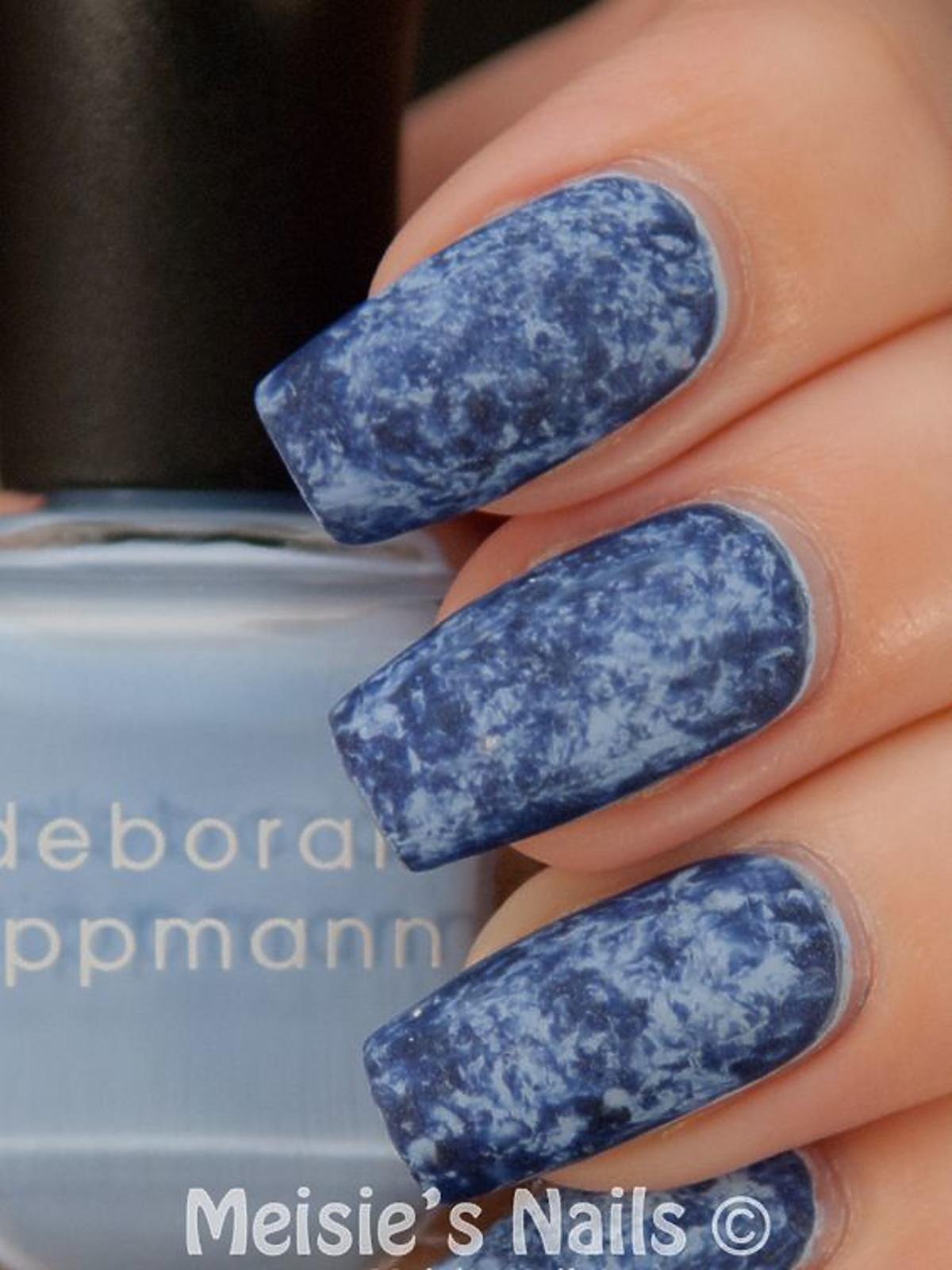 Dżinsowy manicure