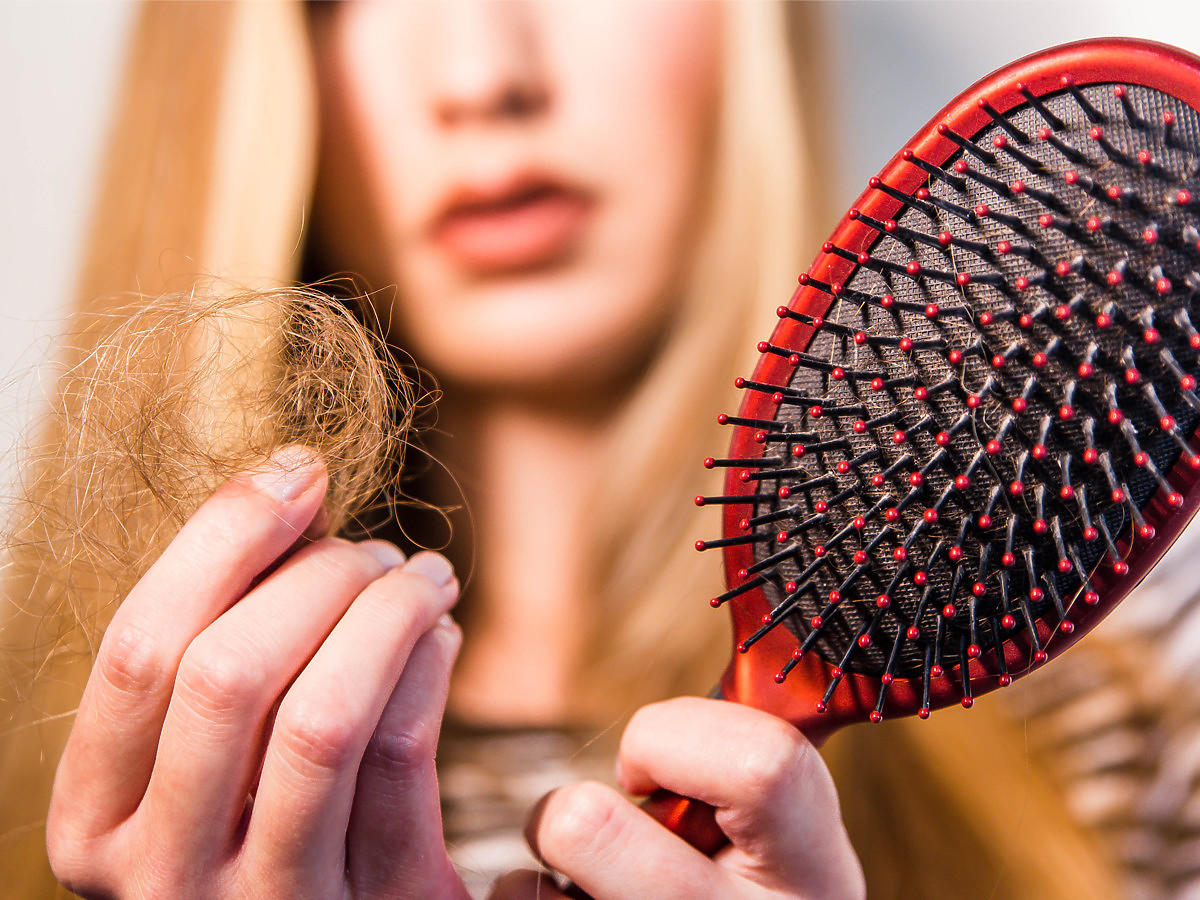 Apteczna kuracja przeciw wypadaniu włosów działa cuda