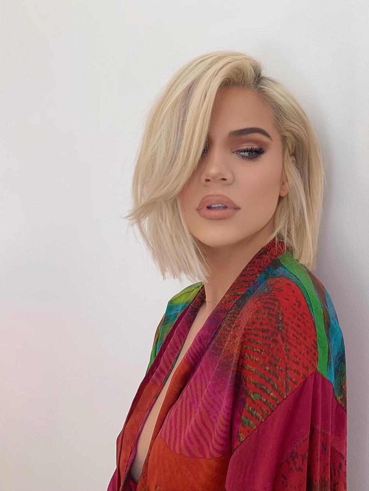 Blunt bob w stylu Khloe Kardashian - modne fryzury jesień zima 2020