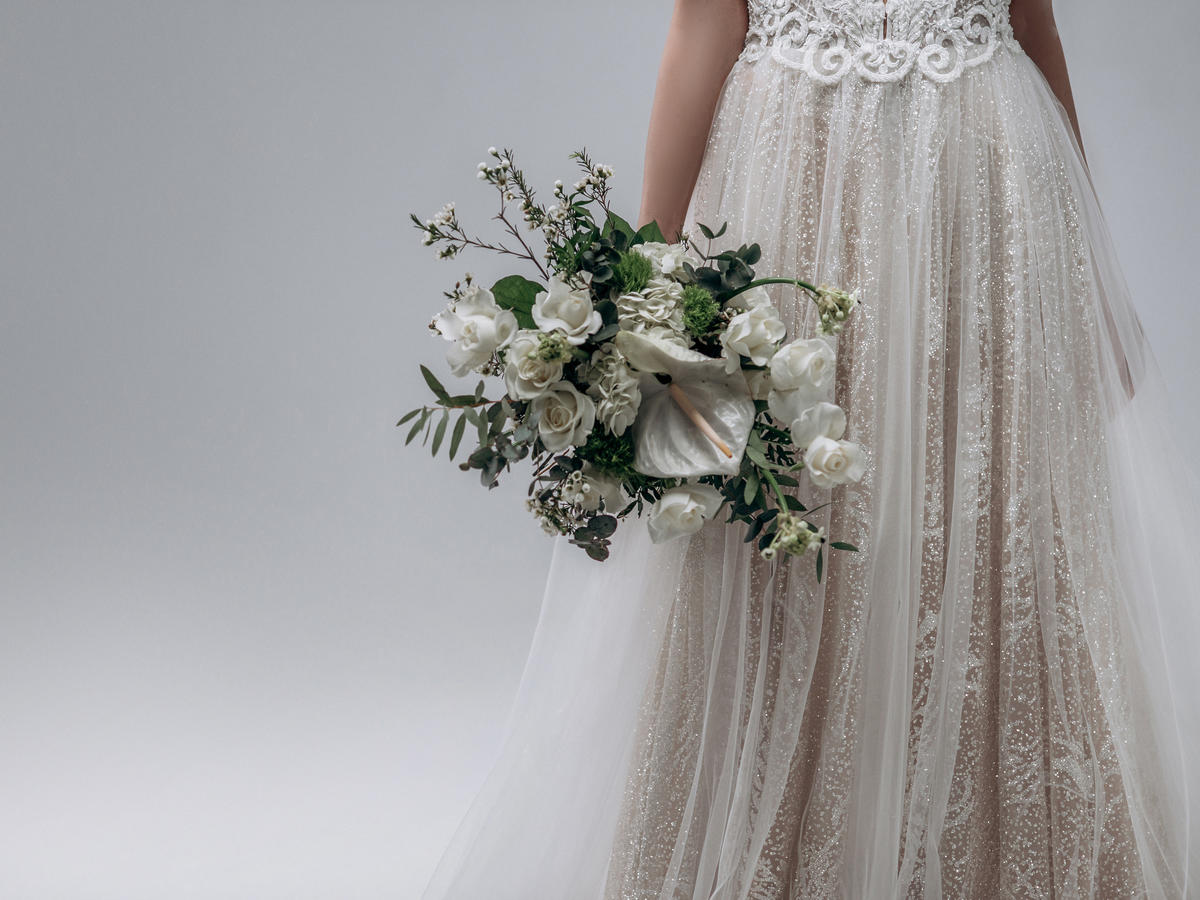 brokatowa suknia ślubna