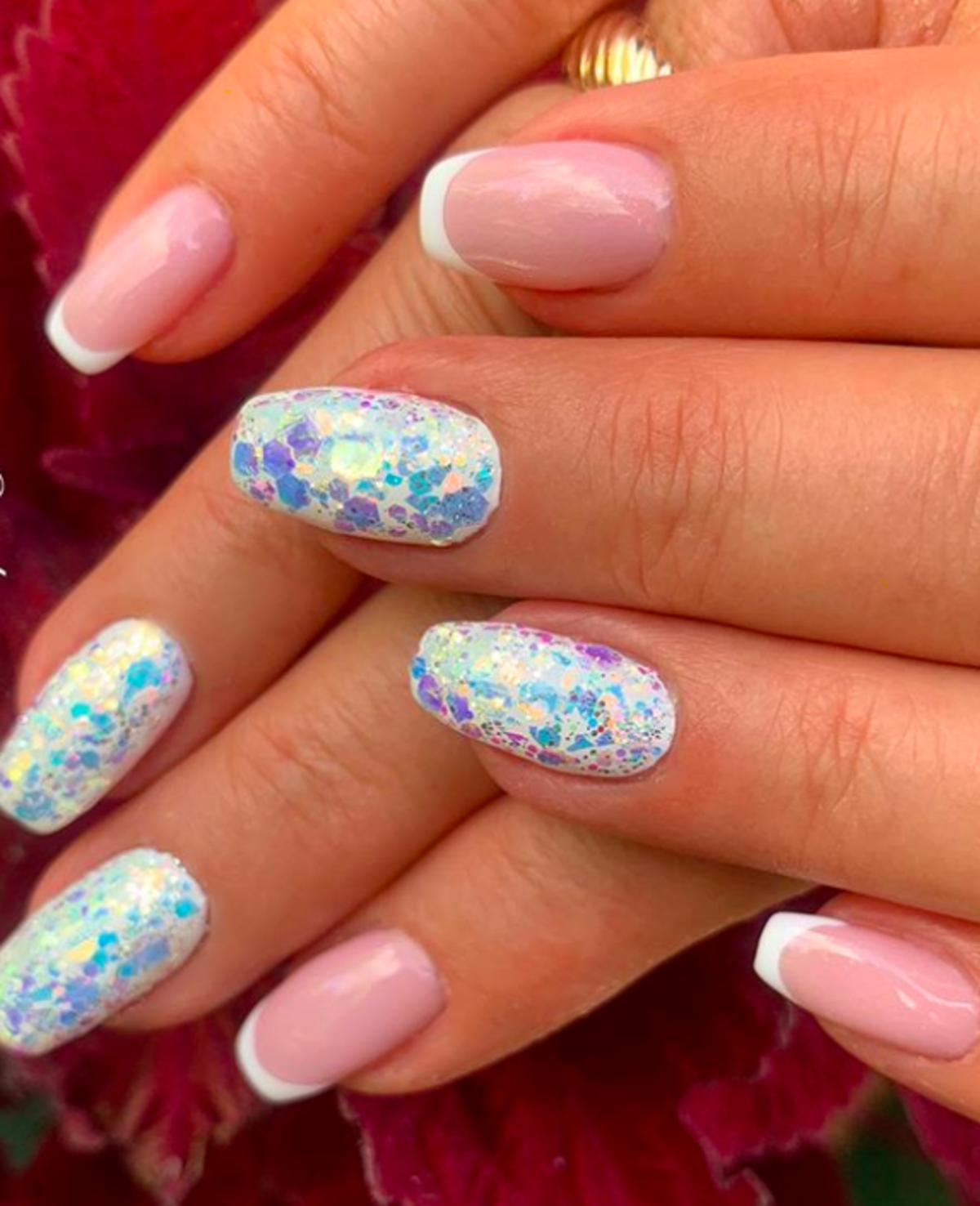 brokatowy manicure