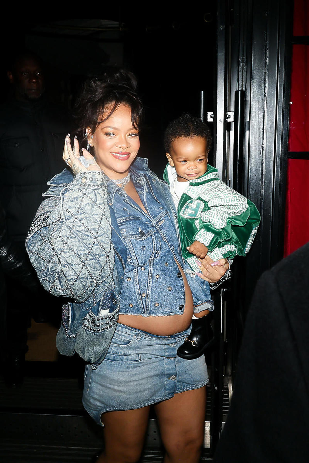 Ciężarna Rihanna z dzieckiem