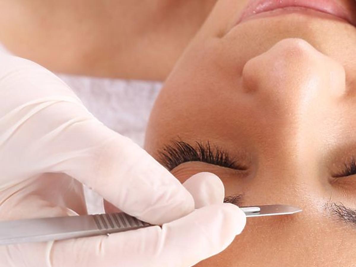 Dermabrazja manualna