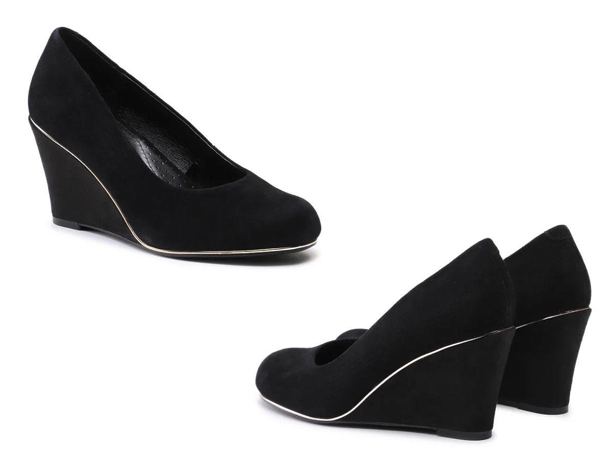 eleganckie czarne buty na koturnie Lasocki 