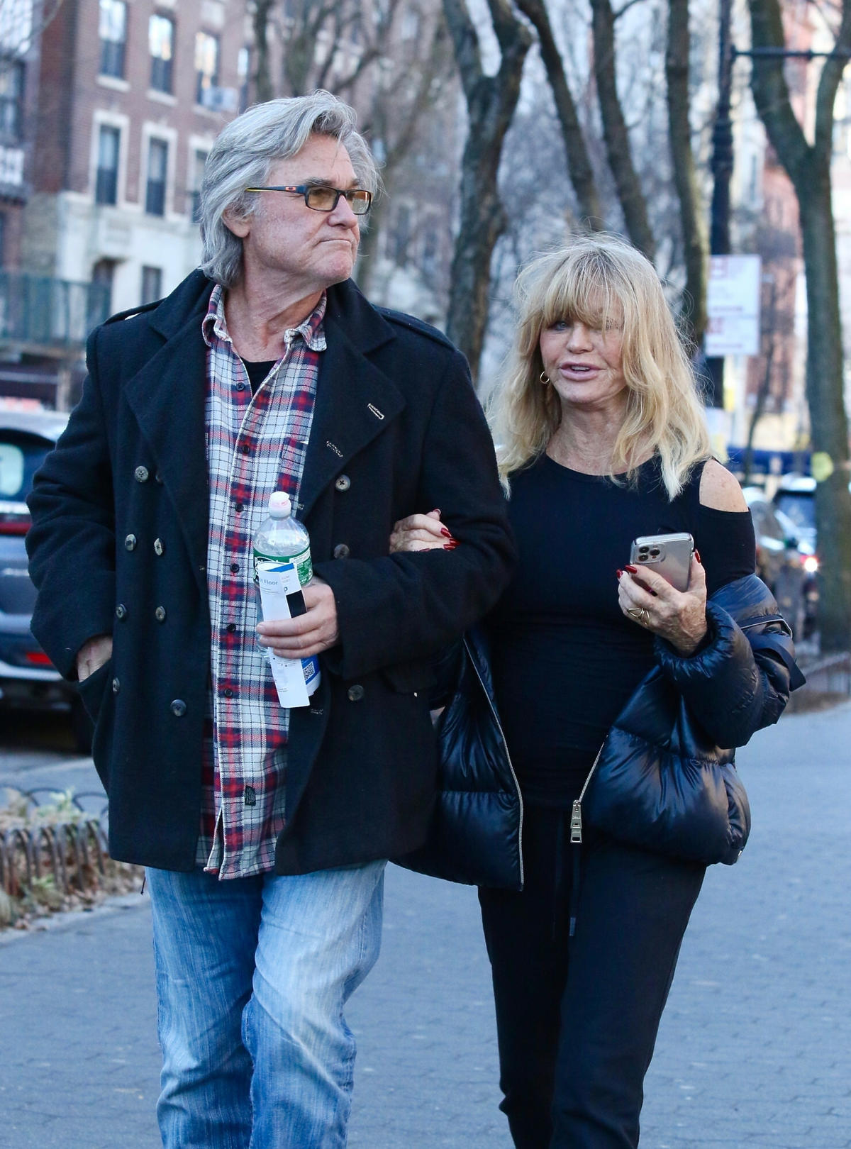 Goldie Hawn na spacerze z Kurtem Russellem