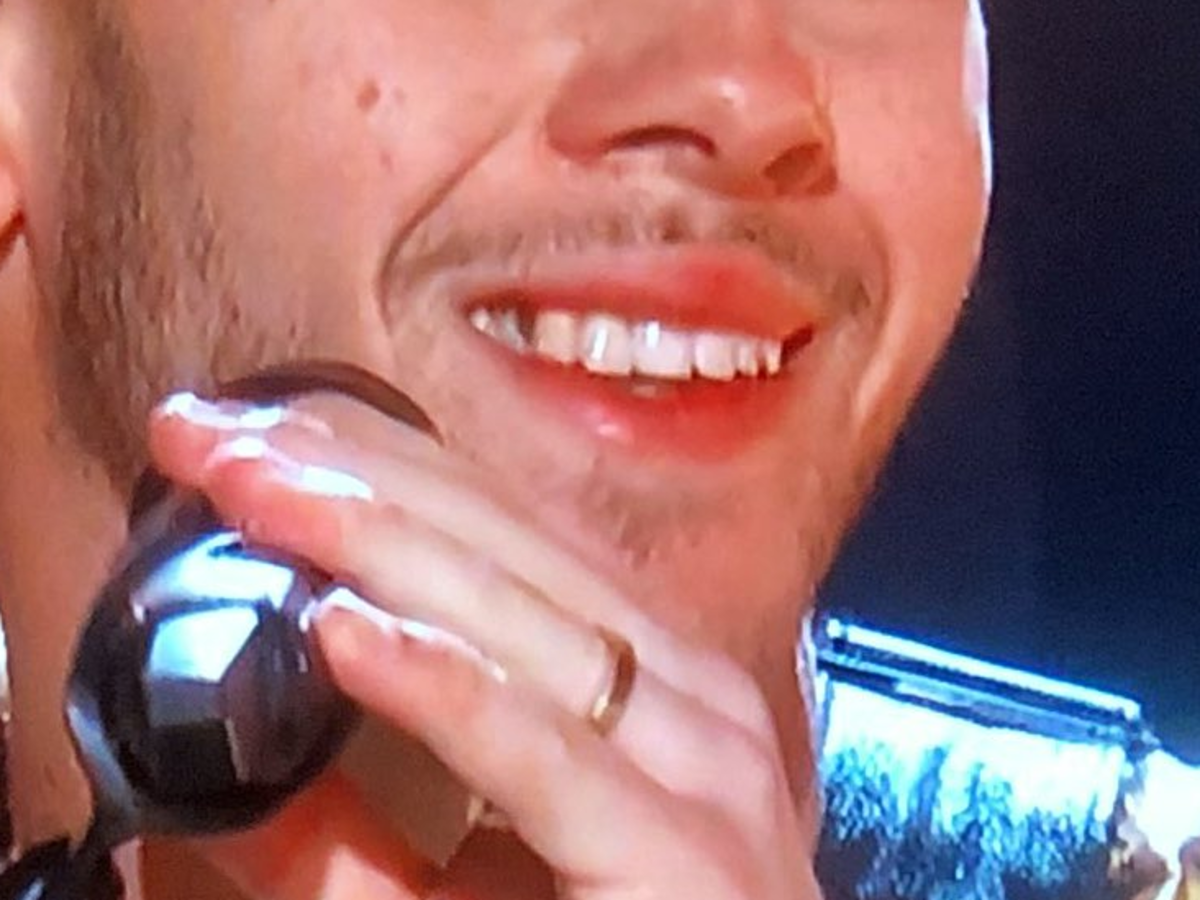 Grammy 2020: Nick Jonas z zieleniną między zębami