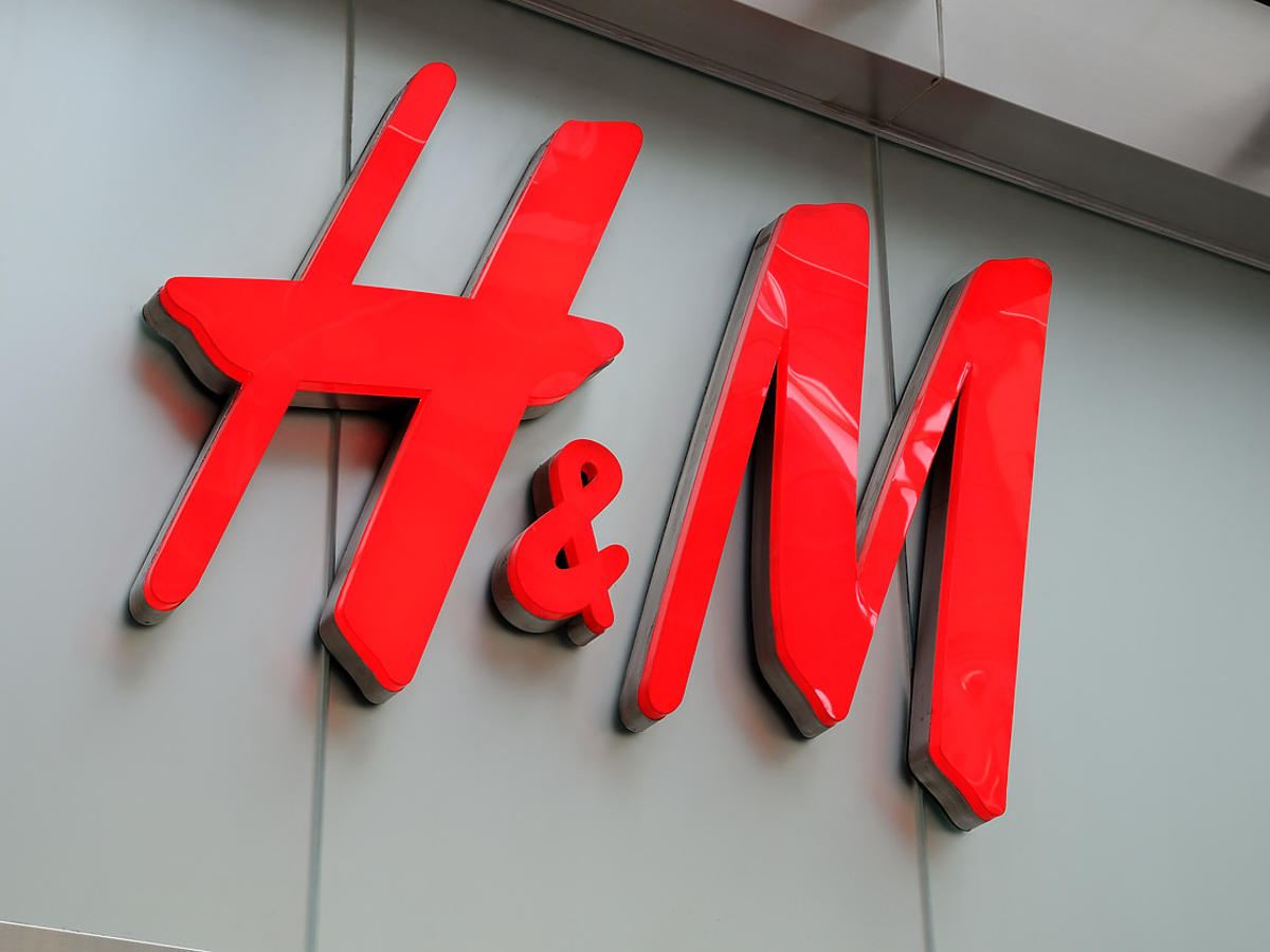 H&M zamyka setki swoich sklepów. To koniec popularnej sieciówki?!