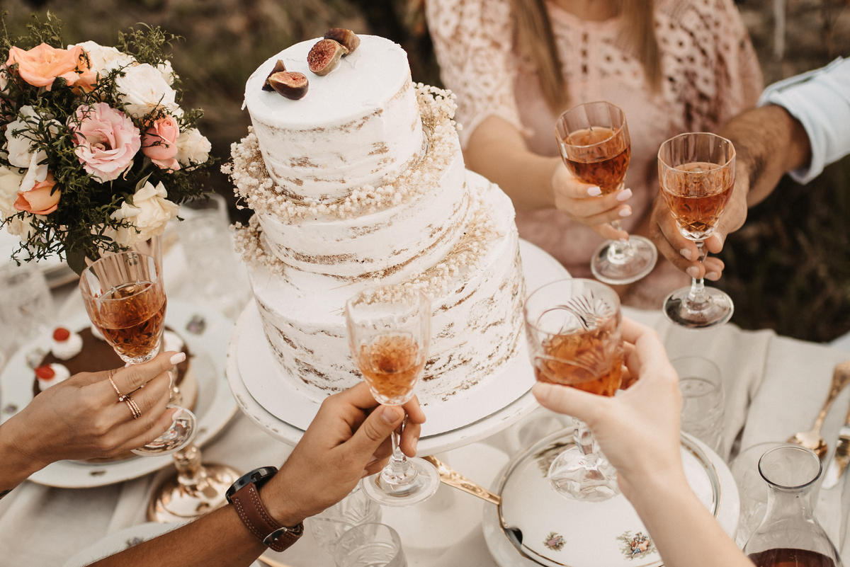 Ile kosztuje tort weselny