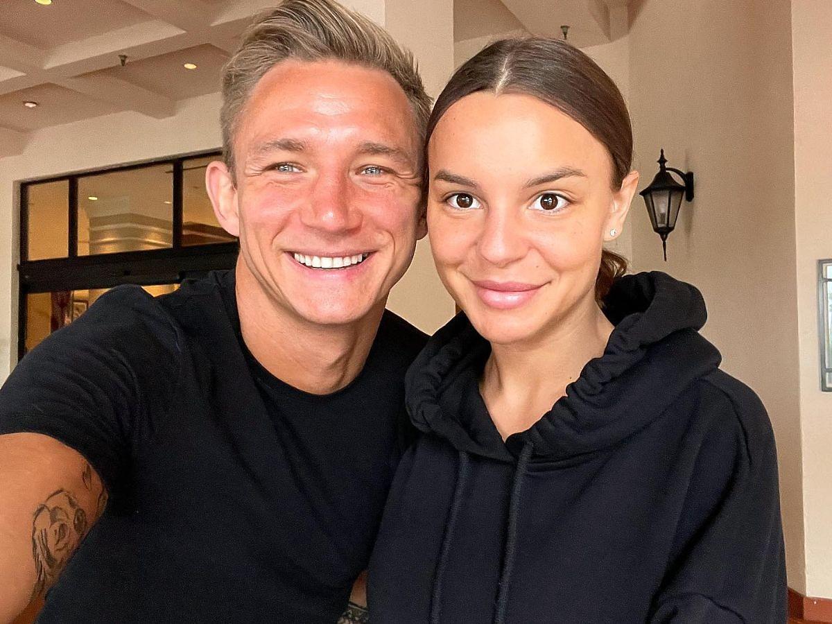 Jakub i Paulina Rzeźniczakowie przekazali nowinę o powiększeniu rodziny