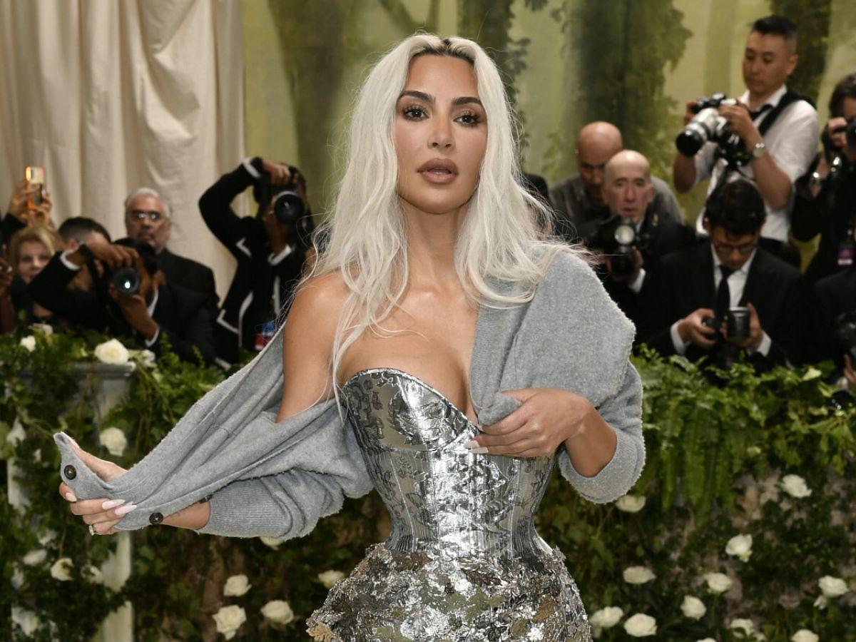 Kim Kardashian wpadka na Met Gala 2024 fb.jpg