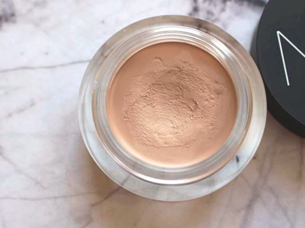 korektor nars