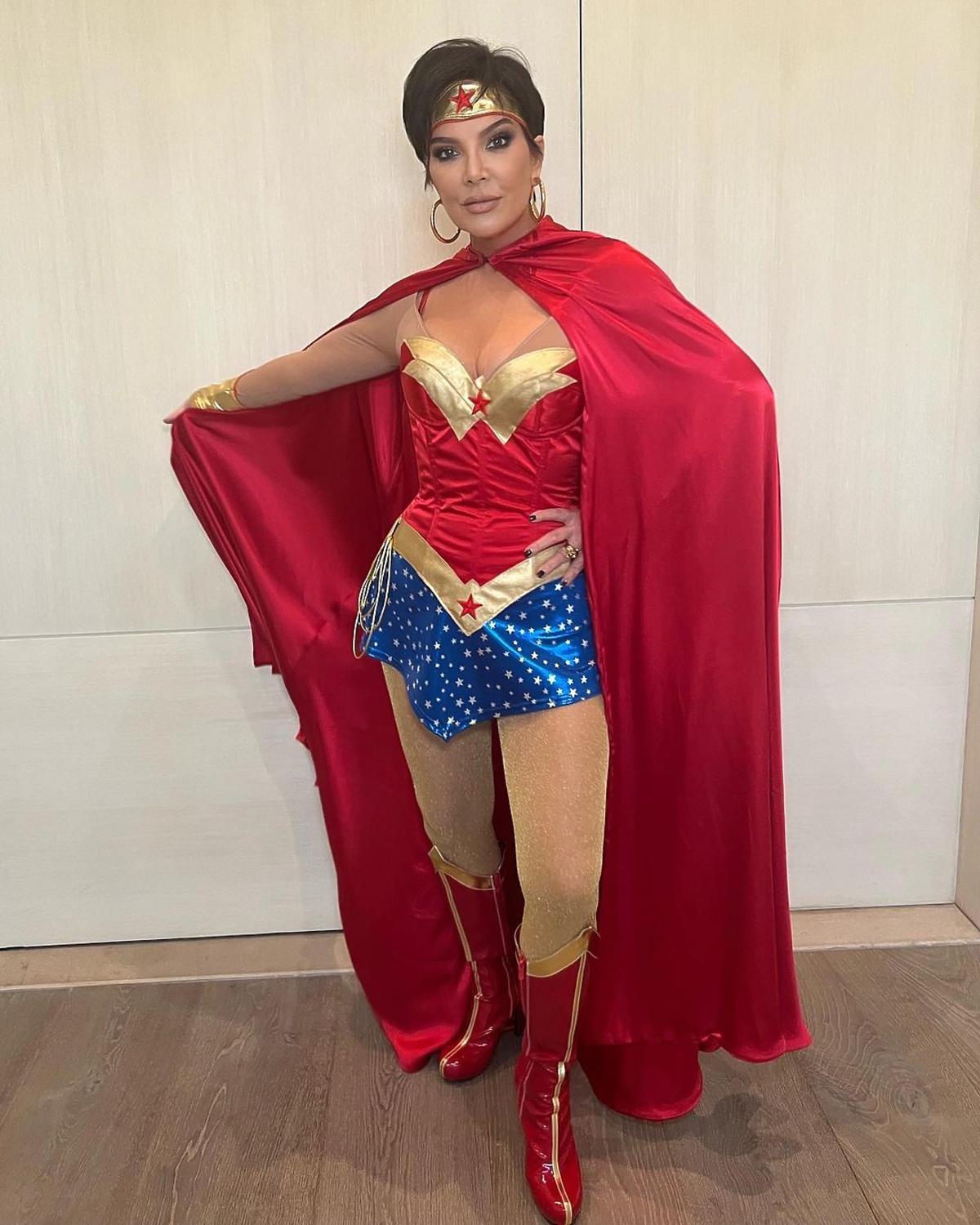 Kris Jenner w stroju Wonder Woman