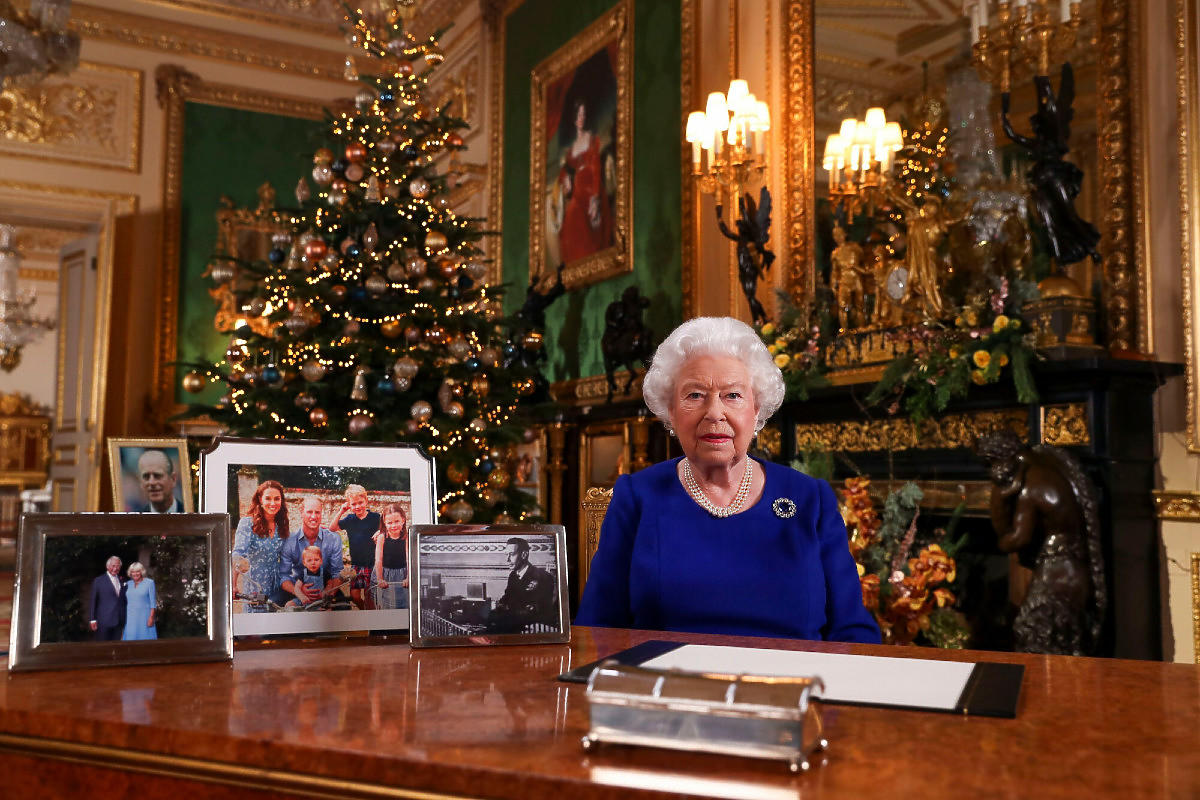 Królowa Elżbieta i świąteczne tradycje