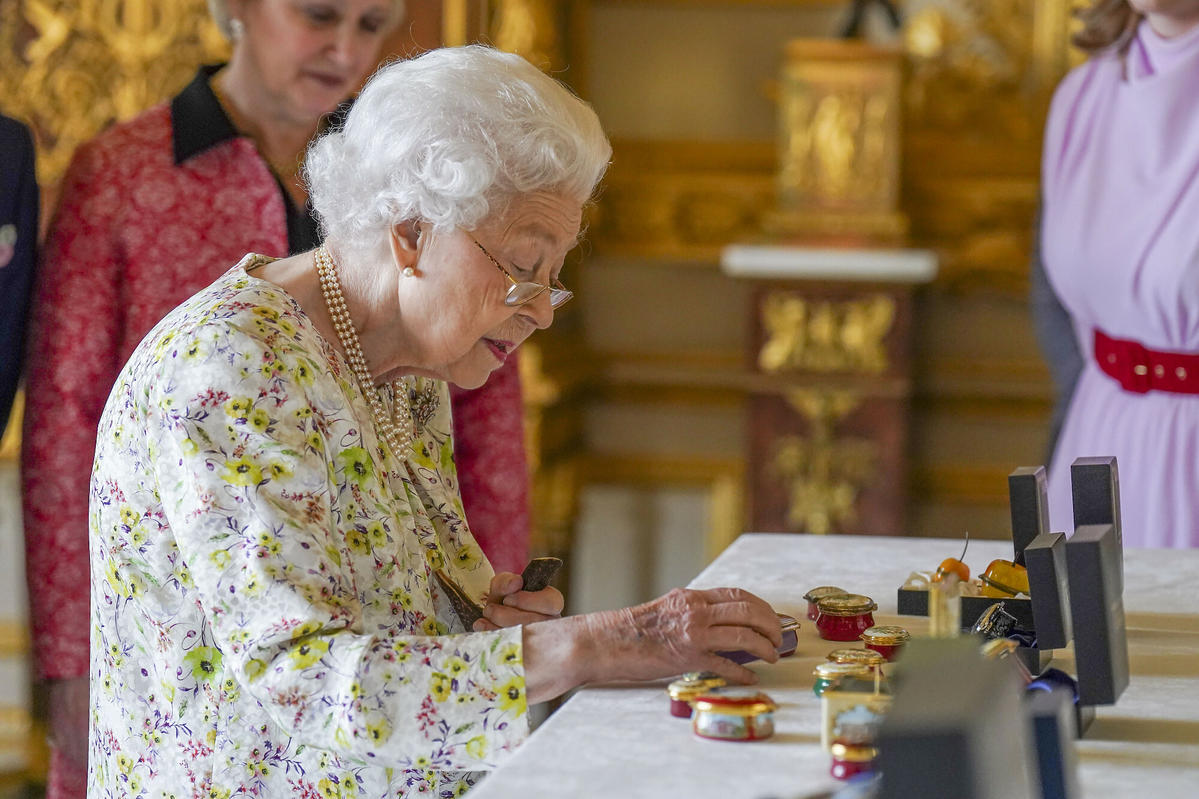Królowa Elżbieta II chce wziąć udział w nabożeństwie ku pamięci księcia Filipa