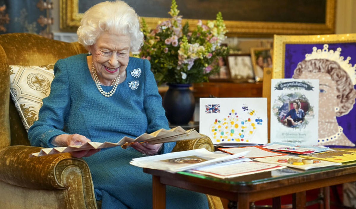 Królowa Elżbieta II pierwszy raz publicznie po COVID-19