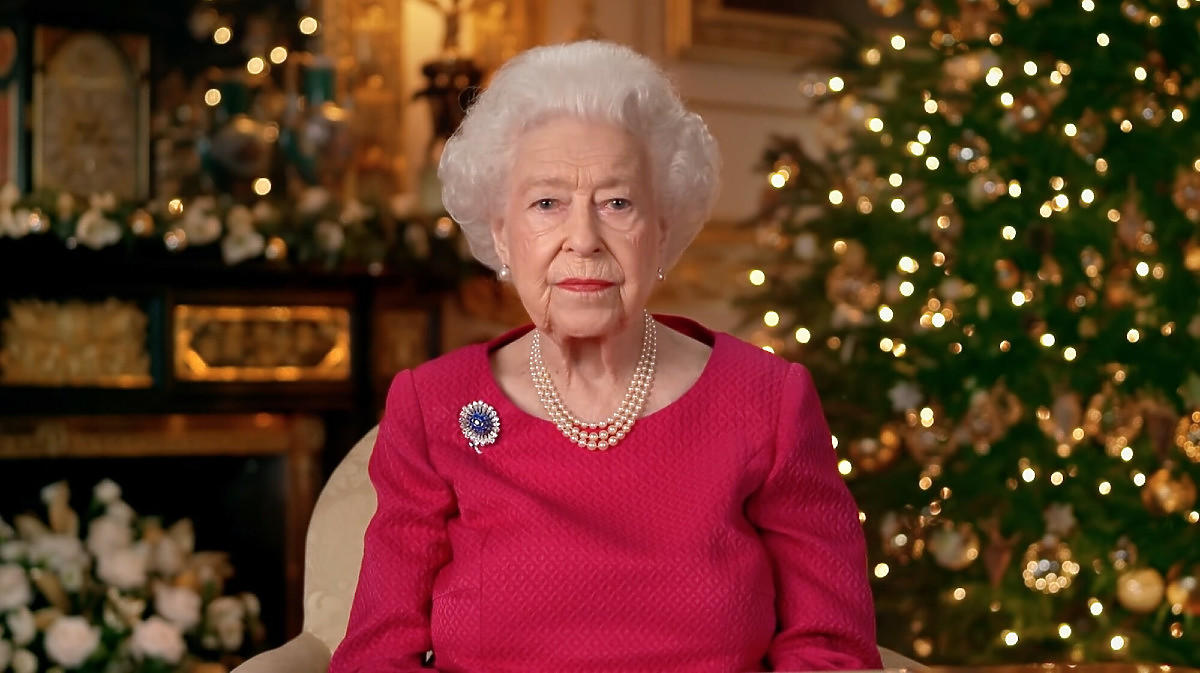 Królowa Elżbieta II wygłasza orędzie