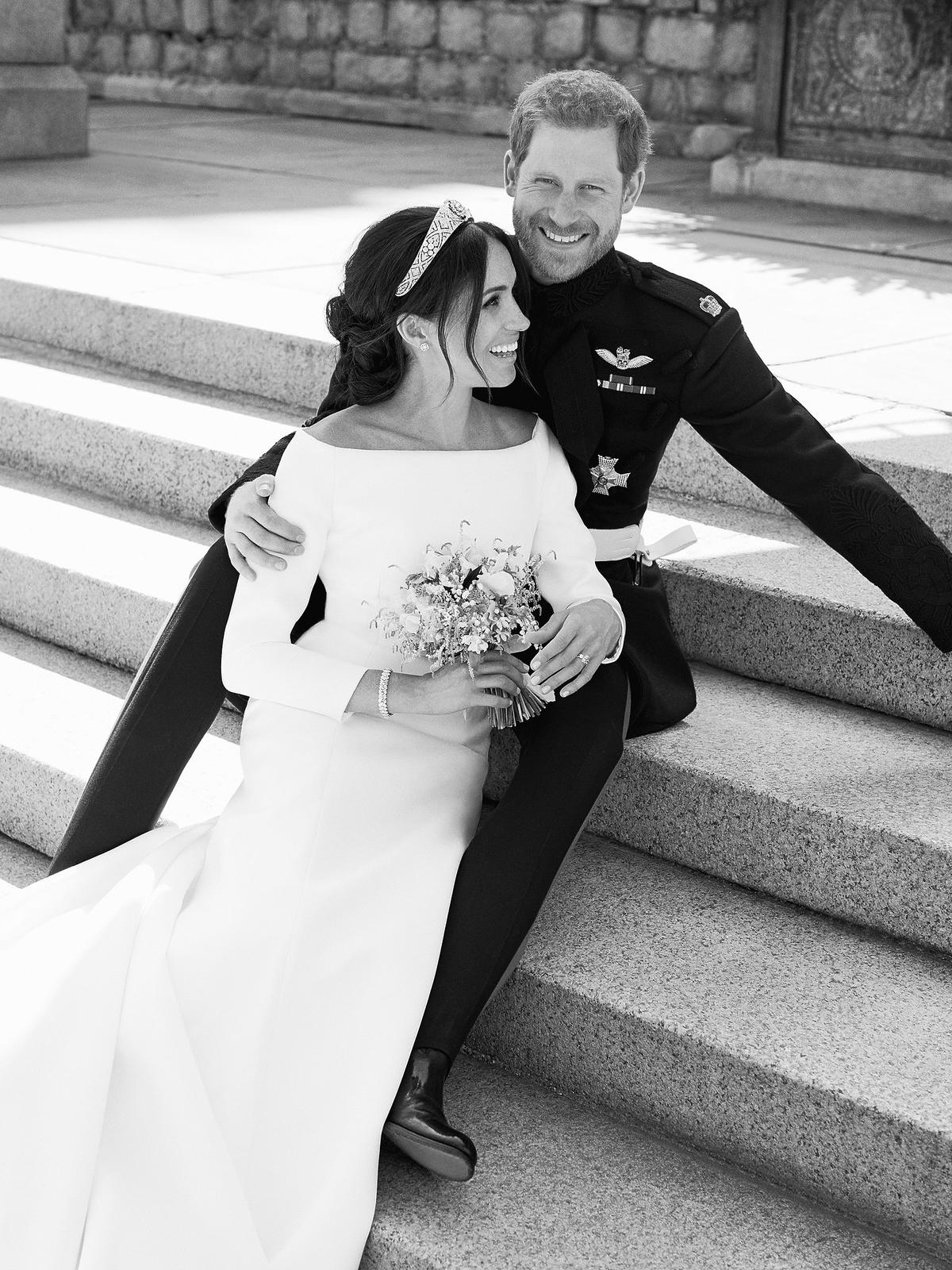 Książę Harry i Meghan Markle oficjalny portret ślubny