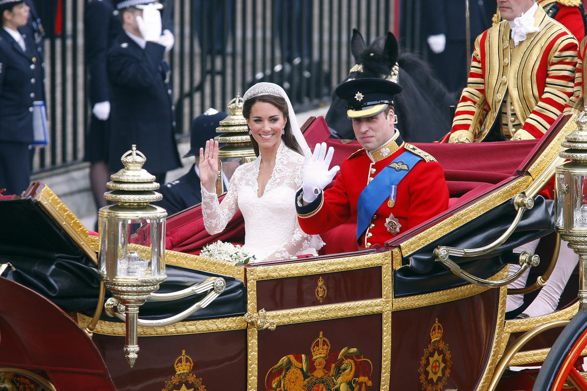 Książę William i księżna Kate w karocy