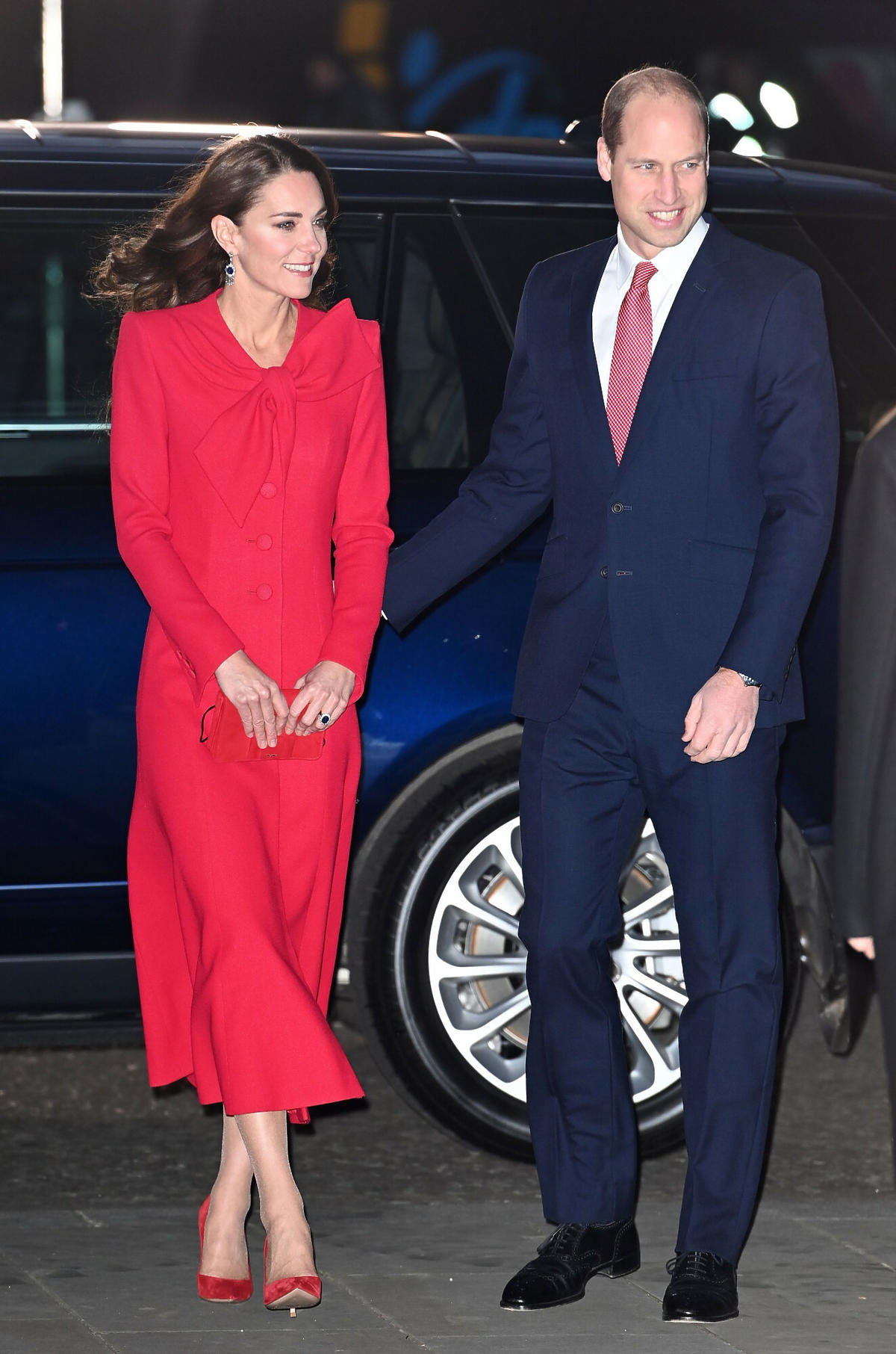 Księżna Kate i książę William w świątecznych stylizacjach