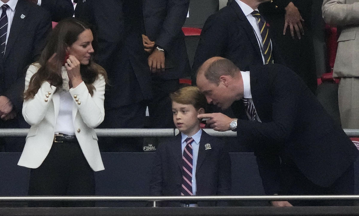 Księżna Kate i książę William zabrali syna na mecz