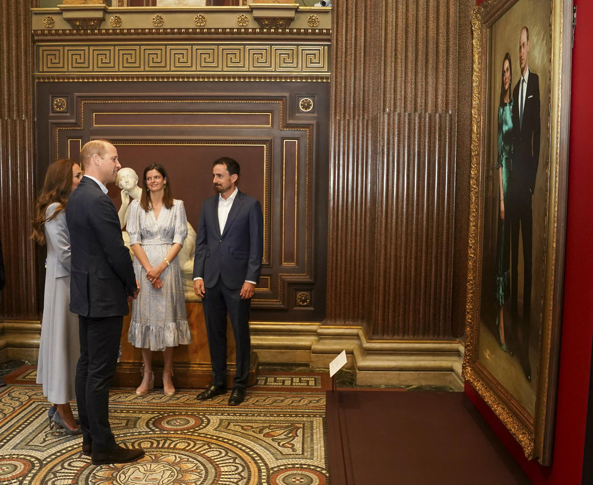 Księżna Kate i książę William zostali uwiecznieni na wspólnym portrecie