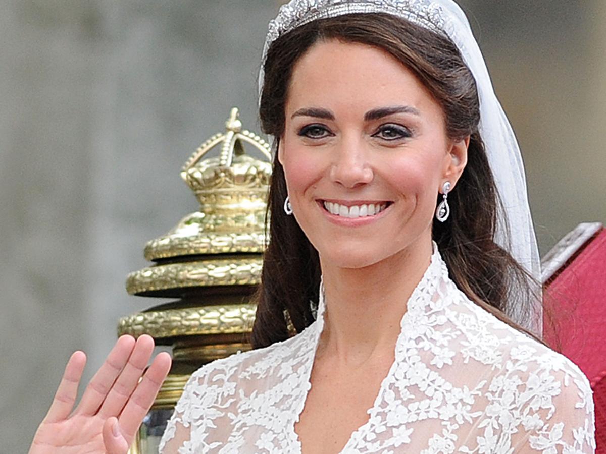 księżna Kate suknia ślubna