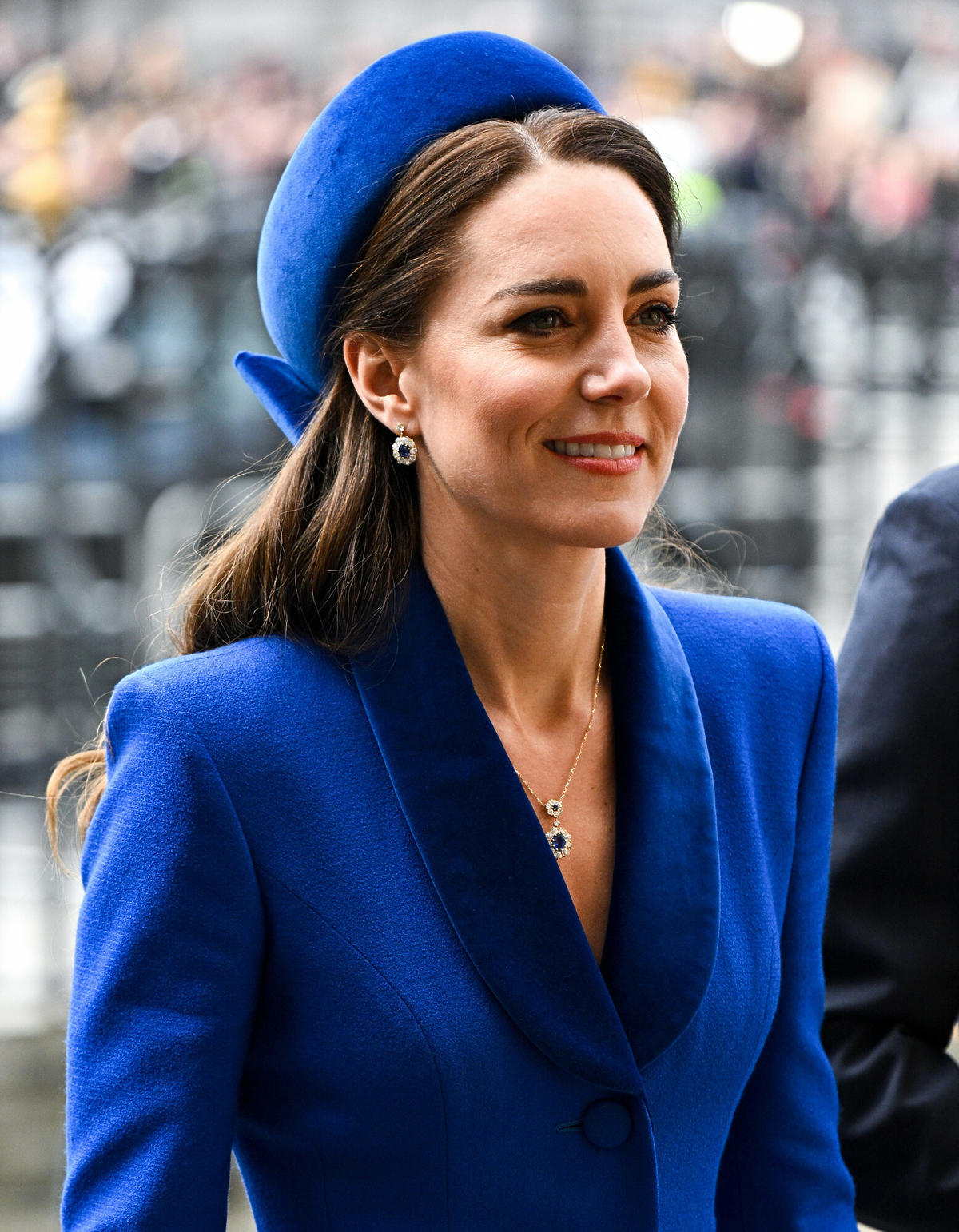 Księżna Kate w genialnym płaszczu w najmodniejszym kolorze sezonu! 