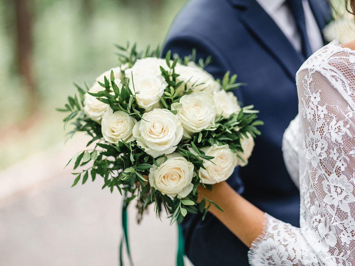 Kwiaty do bukietu ślubnego
