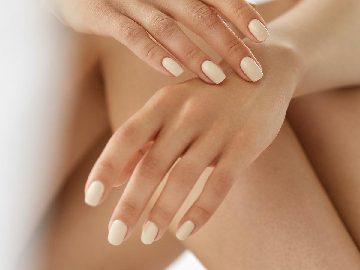 Manicure hybrydowy