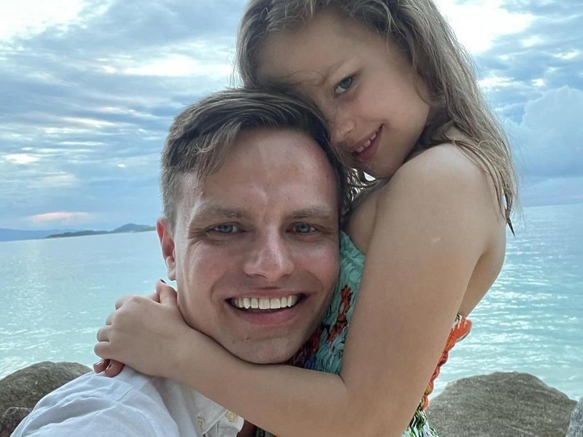 Marcin Hakiel z córką