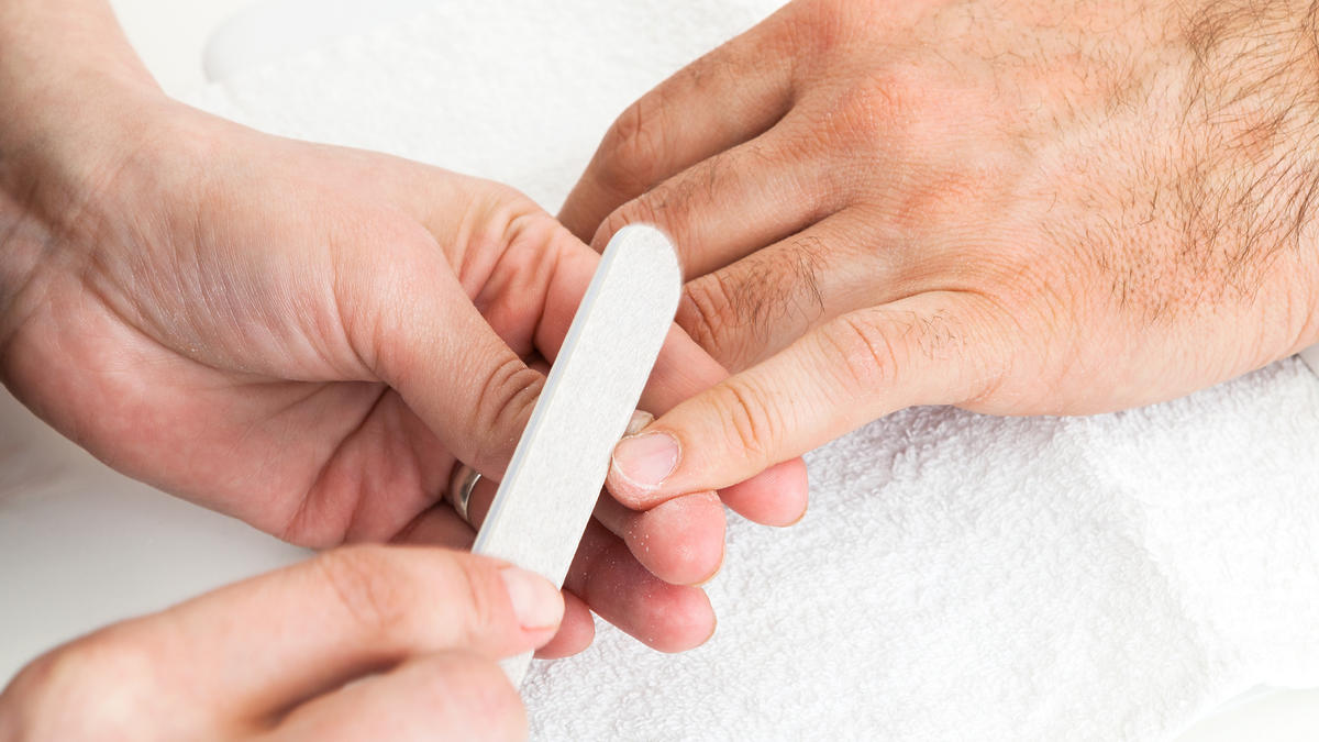 męski manicure