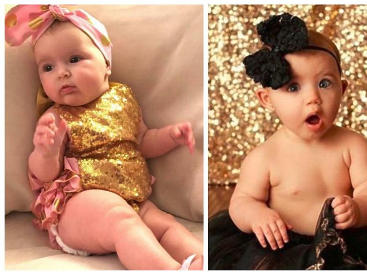 niemowlęta w sukienkach dwie dziewczynki