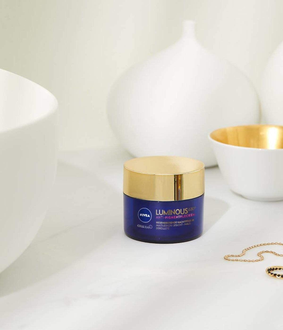 NIVEA luminous 630 krem na noc słoiczek