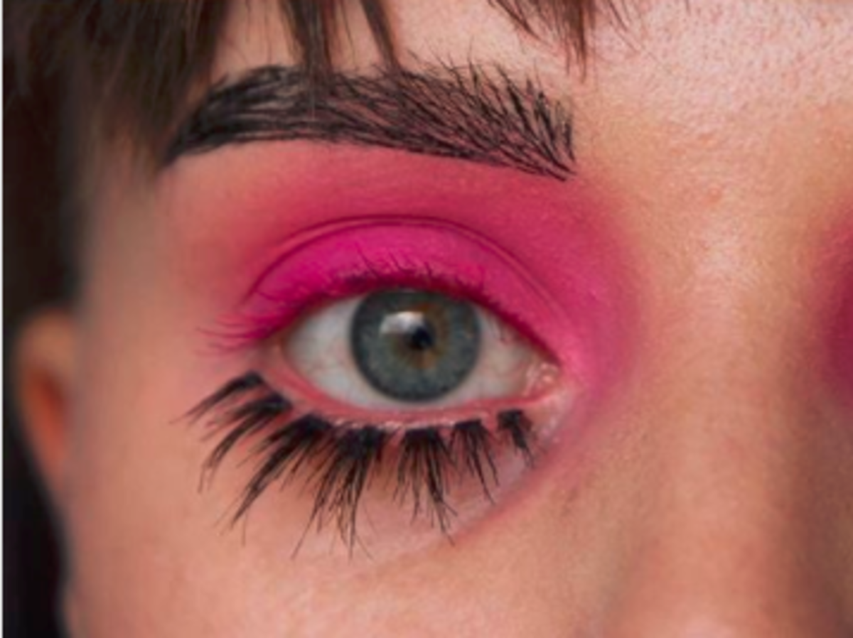 nowy trend na przyklejanie sztucznych rzęs do dolnej linii rzęs