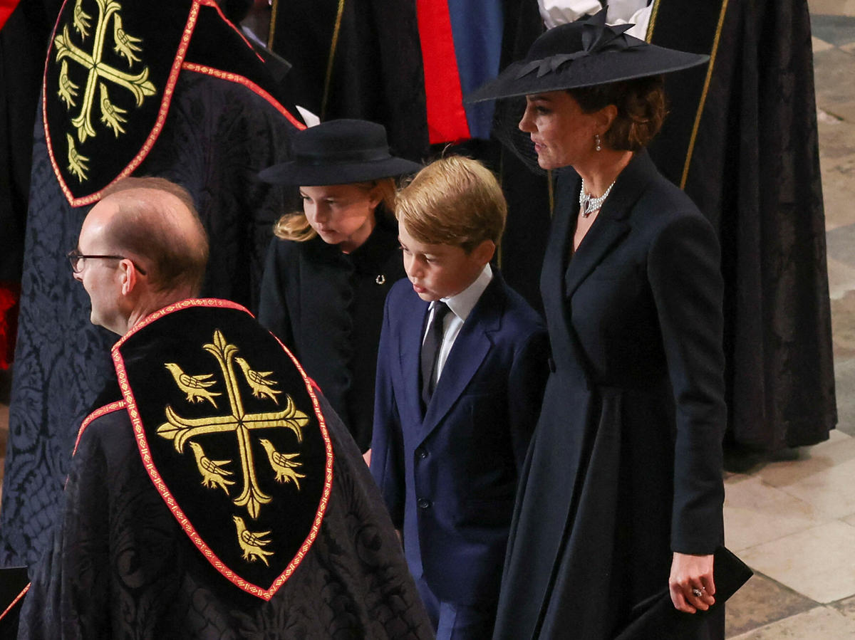 Pogrzeb królowej Elżbiety II - zdjęcia dzieci księżnej Kate