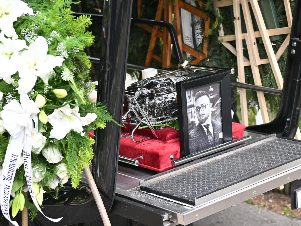 Pogrzeb syna Sylwii Peretti 