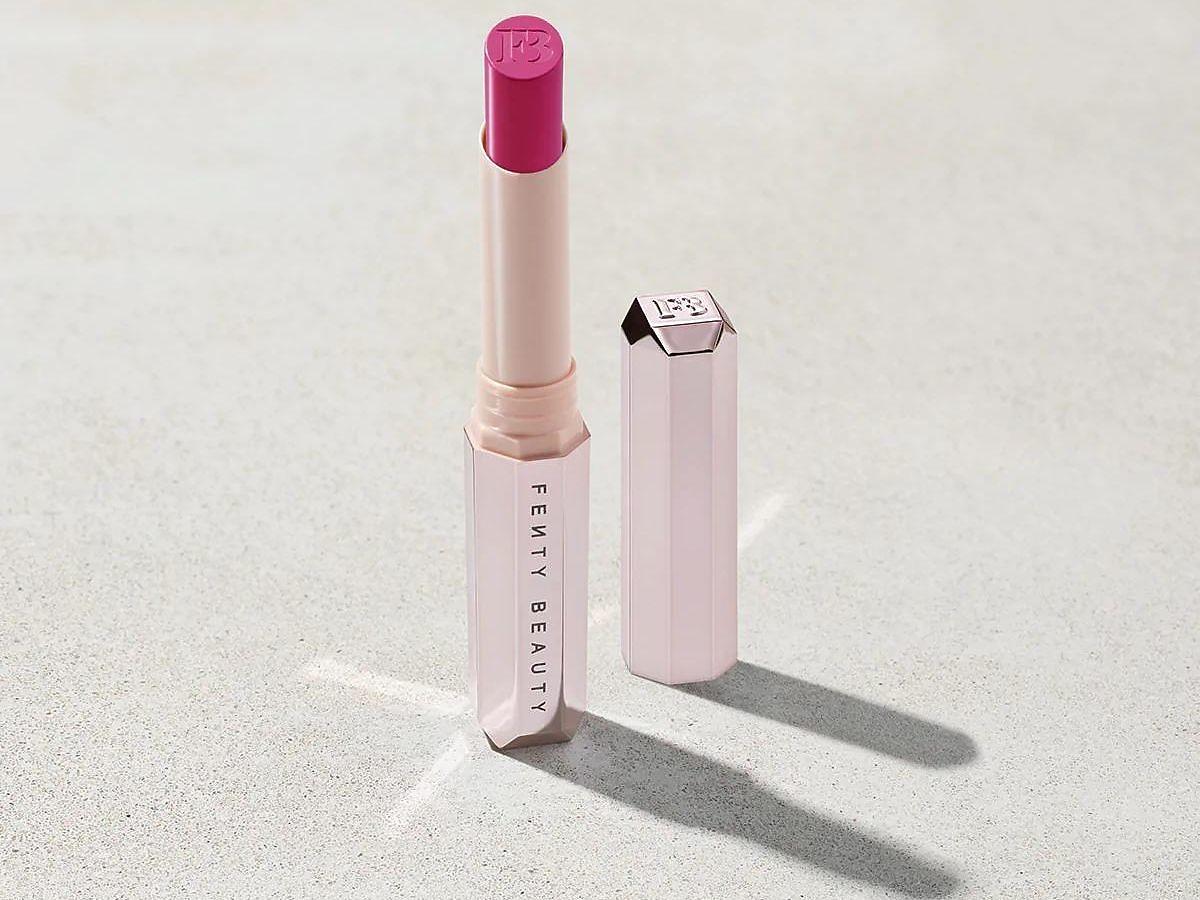 Pomadka Mattemoiselle Plush Matte Lipstick od Fenty Beauty 