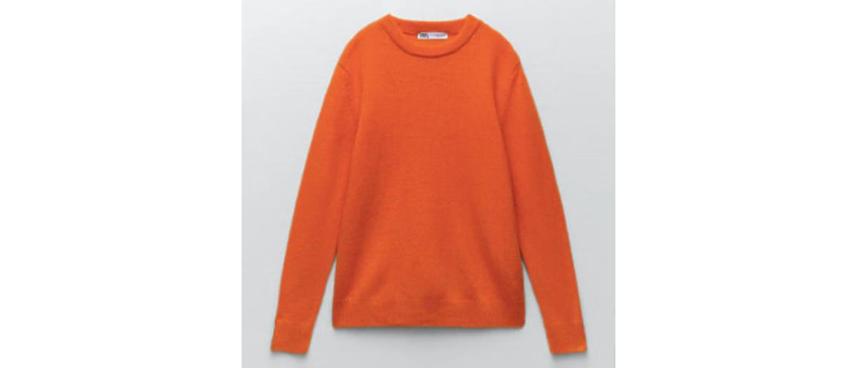 pomarańczowy sweterek Klaudii Halejcio