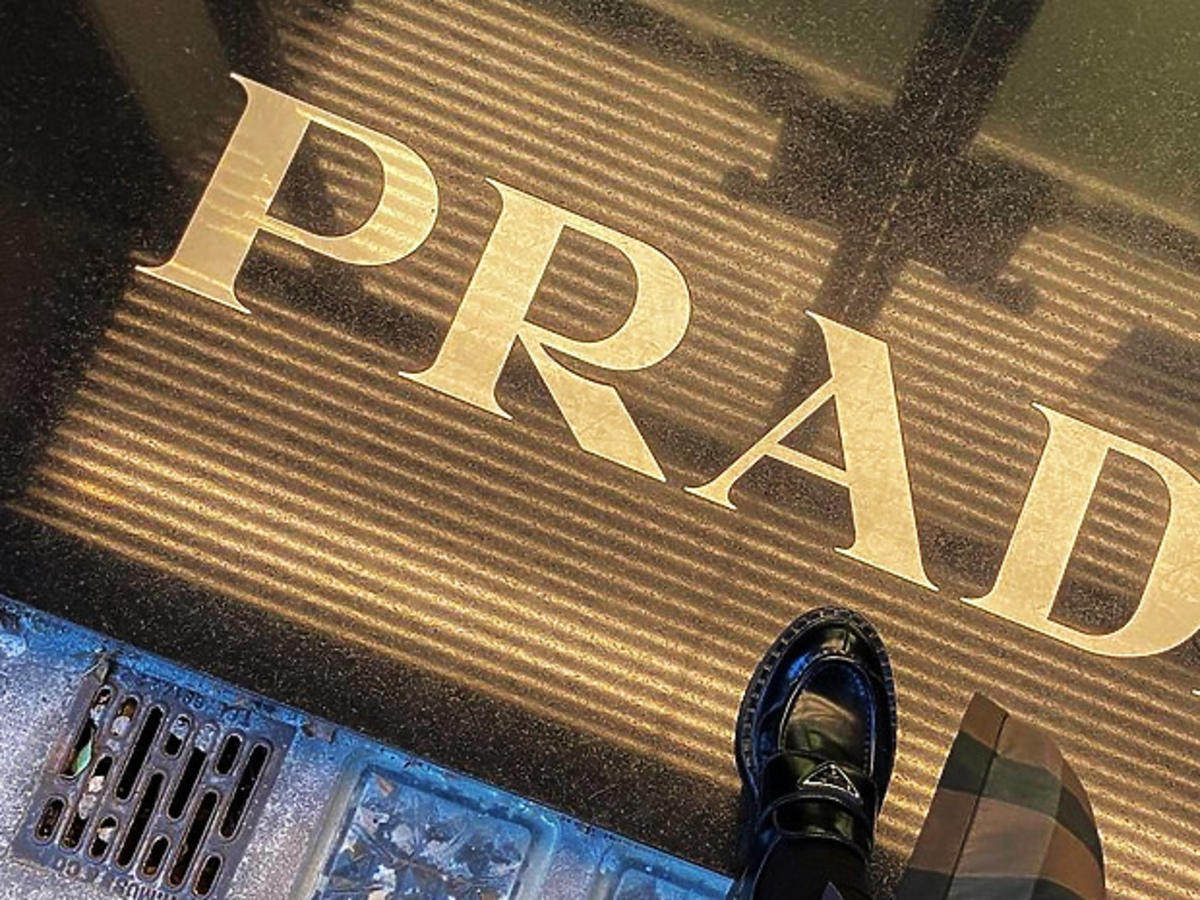 Prada, czarne mokasyny